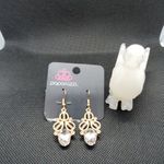 Paparazzi NWT  A Crown Pleaser Gold Earrings Photo 2