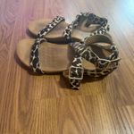 Vionic  Elnora women's strappy sandal with a leopard print pattern size 10 Photo 3