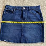 DKNY 5- Pocket Denim Mini Skirt Finished Raw Hem Size 12 Photo 5