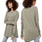 We The Free Thumb Hole Long Sleeve Pullover Tunic T-Shirt Green Women's X-Large Photo 0