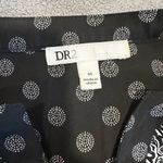 Casual Black and White Geometric Paisley Print Dress. Medium. Dot Pattern Trim. Photo 5