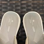 Clarks  cloud stepper sandals women’s size 9 Photo 2