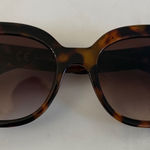 J.Crew  Brown Tortoiseshell Cat Eye Heart Detail Women’s Fashion Sunglasses EUC Photo 0