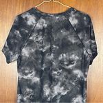Athleta  Woman’s Black Camo Casual Athletic Short Sleeve Tee Size Small Photo 7