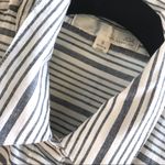 J.O.A. Like New Los Angeles Relaxed Fit Shirt. Photo 2