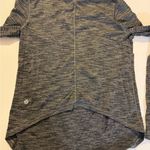 Lululemon  On The Run Long Sleeve Heathered Black Reflective Trim Thumbholes Sz 6 Photo 3