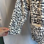 Chico's Black & White Bold Geometric Abstract Snap Front Jacket Blazer Sz 2/MD Photo 4