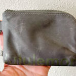 Lululemon  Clippable Card Pouch Photo 0