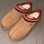 UGG  Women’s Tazz Platform Slippers Photo 0