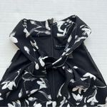 White House | Black Market floral twist halter top sleeveless blouse small Photo 2