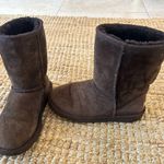 UGG  Australia Women's Classic Short  Boots Chocolate Brown Size 5 Photo 0
