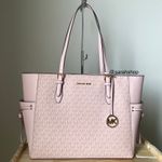 Michael Kors Set Photo 11