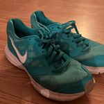 Nike  tennis shoes Photo 2