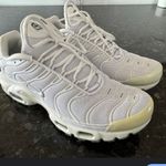 Nike  Women's White and Cream Sneakers Photo 5