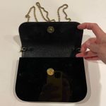 Adorable vintage leucite black gold handbag 70’s Photo 2