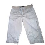 Lee Women's Beige Capris with Button Accents Photo 1