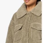 UGG New  FLUFF FRANKIE SHIRT JACkET Photo 2