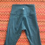 Lululemon In Movement Tight 25" *Everlux
Bermuda Teal Photo 4