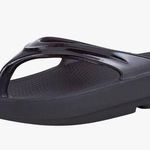 OOFOS OOlala Luxe Comfort Recovery Flip Flop Sandals Black Size 6 Photo 0