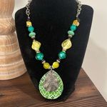 Ruby Rd . Vintage green shell and silver tone adjustable necklace Photo 0