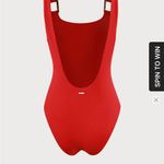 Berlook Red Ribbed Backless One Photo 6