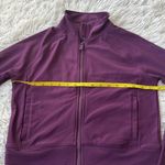 Move Theology Women's Purple Athletic cropped Jacket size Medium Nwot Photo 2
