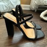 Olivia Ferguson Black Heels Photo 3