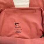 Nike High-Waisted Salmon-Colored Leggings Photo 5