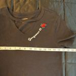 Arizona Jeans Co. Black Short Sleeve Cut Out V-Neck Top Size Small Photo 3