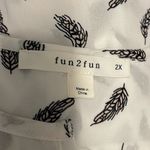 Fun 2 Fun White Blouse w/Black Feathers Size 2X. Has one super small stain. Photo 1