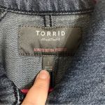Torrid Women’s Denim Jean Jacket Vintage Look Medium Wash 4 Pocket Fall Size 1 Photo 2