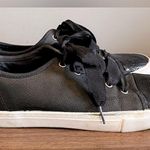 Isaac Mizrahi  Live! Black Leather Embossed Eel Ribbon Tie Sneakers, Size 7.5 Photo 3