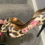 Carlos Santana  Leopard Print Roulette Heels Photo 7