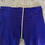 Athleta  Purple Capri Workout Leggings Mesh Panel Size Large Performance It Girl Photo 4