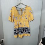 Trixxi Clothing Company Yellow Floral Print V Neck Tie Back Romper Size M Size M Photo 2