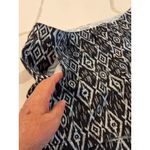 Old Navy Women's Black White Ikat Print Shorts Size 14 Photo 4