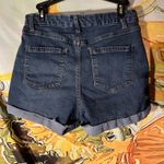 No Boundaries Woman Shorts Photo 1