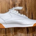 Reebok White Shoes Photo 9