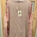 easel Cream Boxy Sweatshirt with Relaxed Sleeves Photo 1