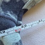 Lululemon Loungeful Cropped Hoodie size 6 Photo 5