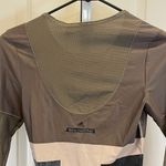 Stella McCartney NWT x Adidas Techfit Tee - Women Size S - Taupe/Brown/Black Photo 5