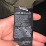 Uniqlo Womens Rain Jacket Photo 3