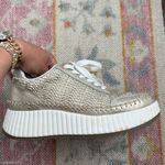 Universal Threads Universal Thread Sneakers Women’s Photo 5