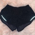 Lululemon Hotty Hot Short II 2.5” Photo 0