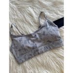 Alphalete Surface Limitless Bra Pebble Print Stone Grey Size XS Photo 3