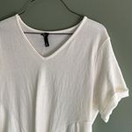 Francesca's women's medium ivory short sleeve tier front hi low top v Photo 1