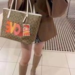 Coach oach City Tote In Signature Canvas love print Photo 8