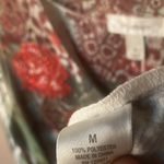 Dress Barn FINAL MARKDOWN  Women's Floral V-Neck Blouse - medium Photo 2