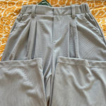 Halara  Pants Photo 0