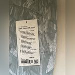 Lululemon New Swift Speed High Rise 8” Shorts Chevron Silver Blue White size 4 Photo 12